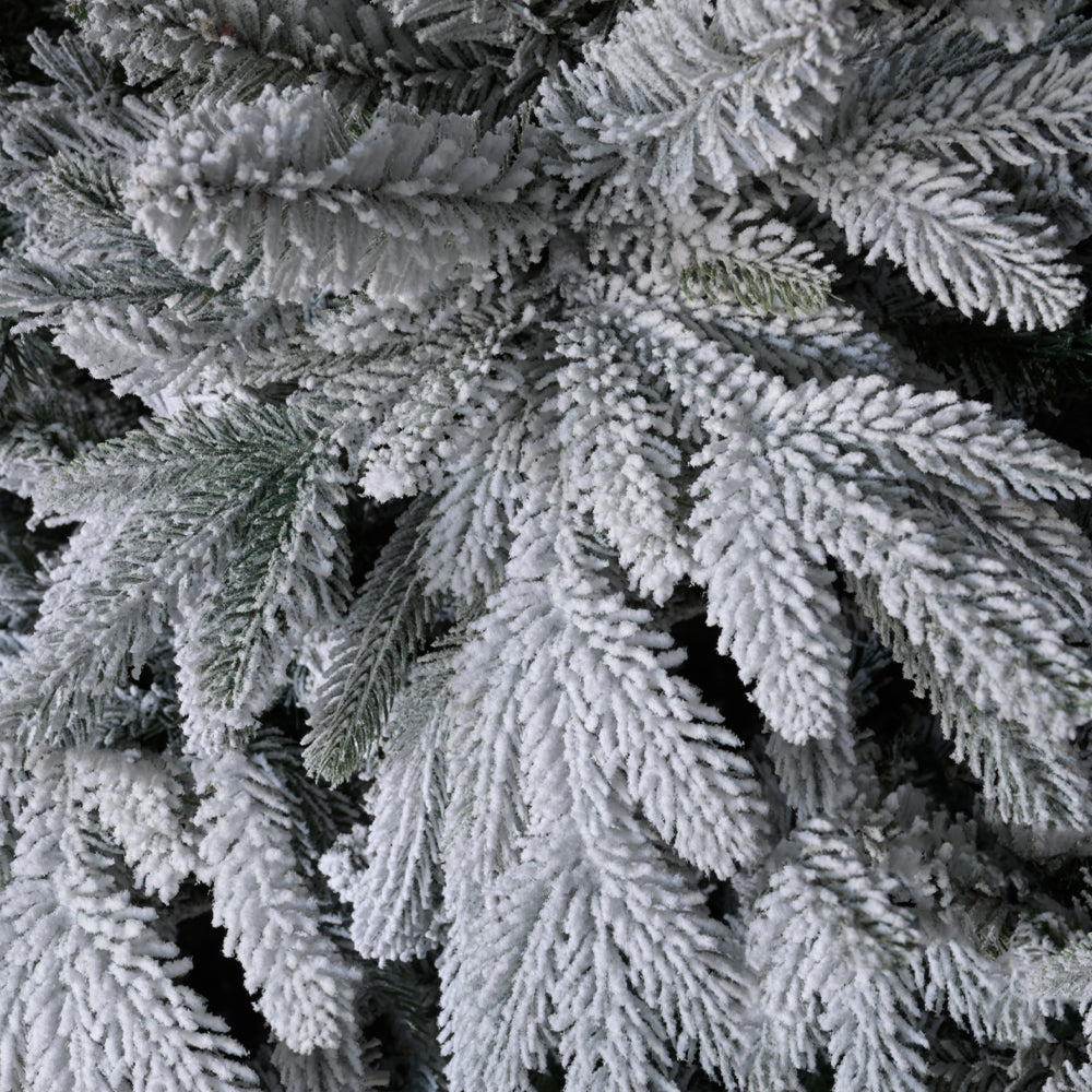 CHRISTMAS DREAMS ΧΡΙΣΤΟΥΓΕΝΝΙΑΤΙΚΟ ΔΕΝΤΡΟ ΧΙΟΝΙΣΜΕΝΟ 130x130x180cm PE/PVC ΠΡΑΣΙΝΟ ΛΕΥΚΟ