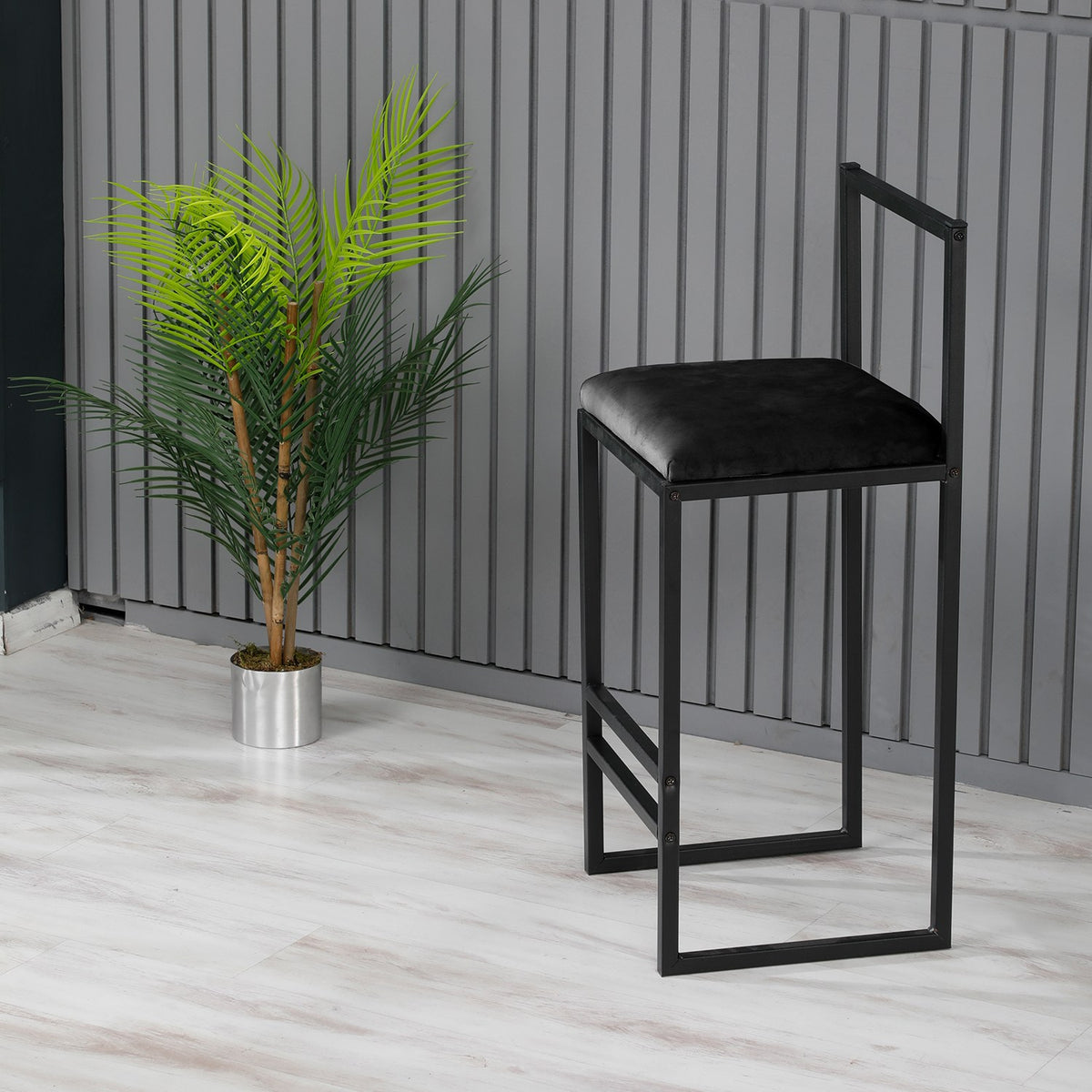 Nordic - Black