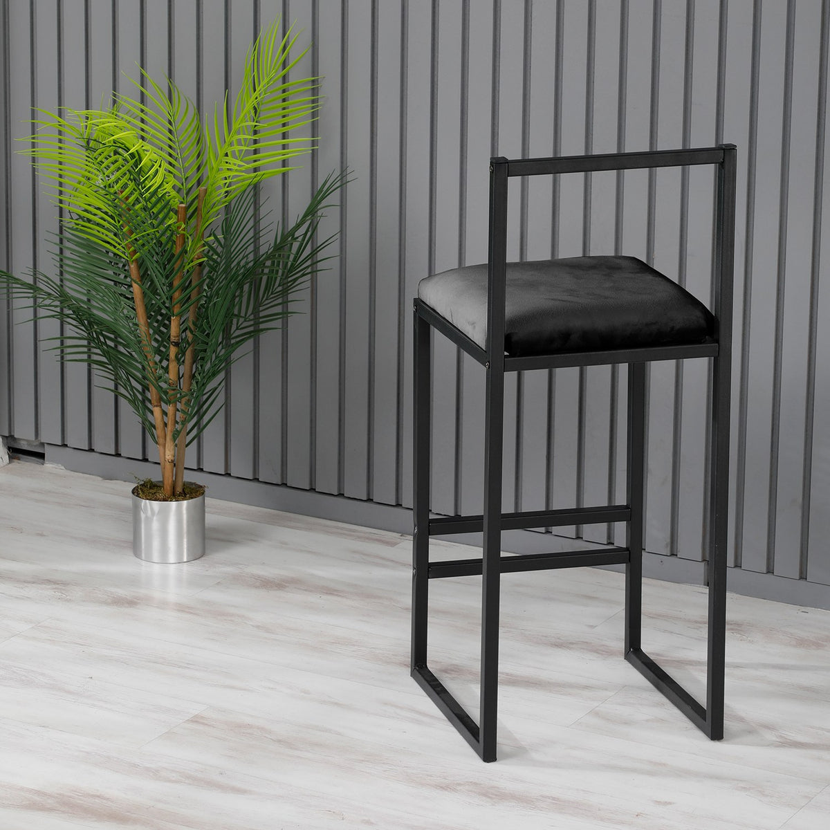 Nordic - Black